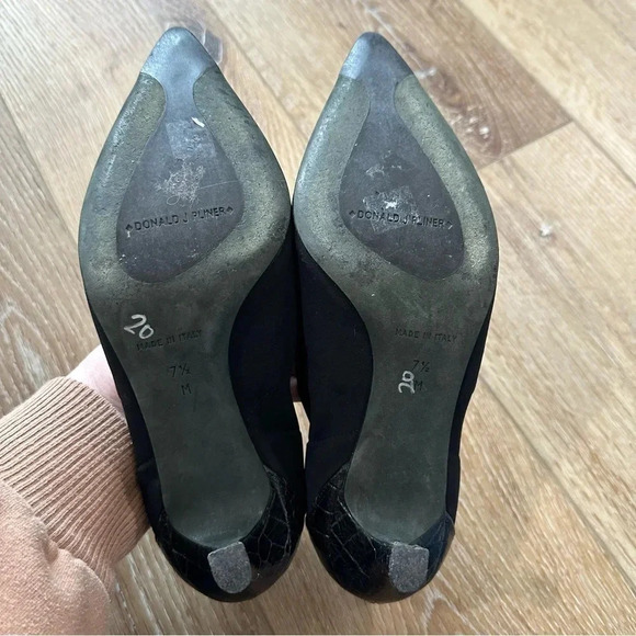 Donald J Pliner Couture Women's Black Emmy Kitten Heels Size 7.5M GUC - Picture 7 of 7
